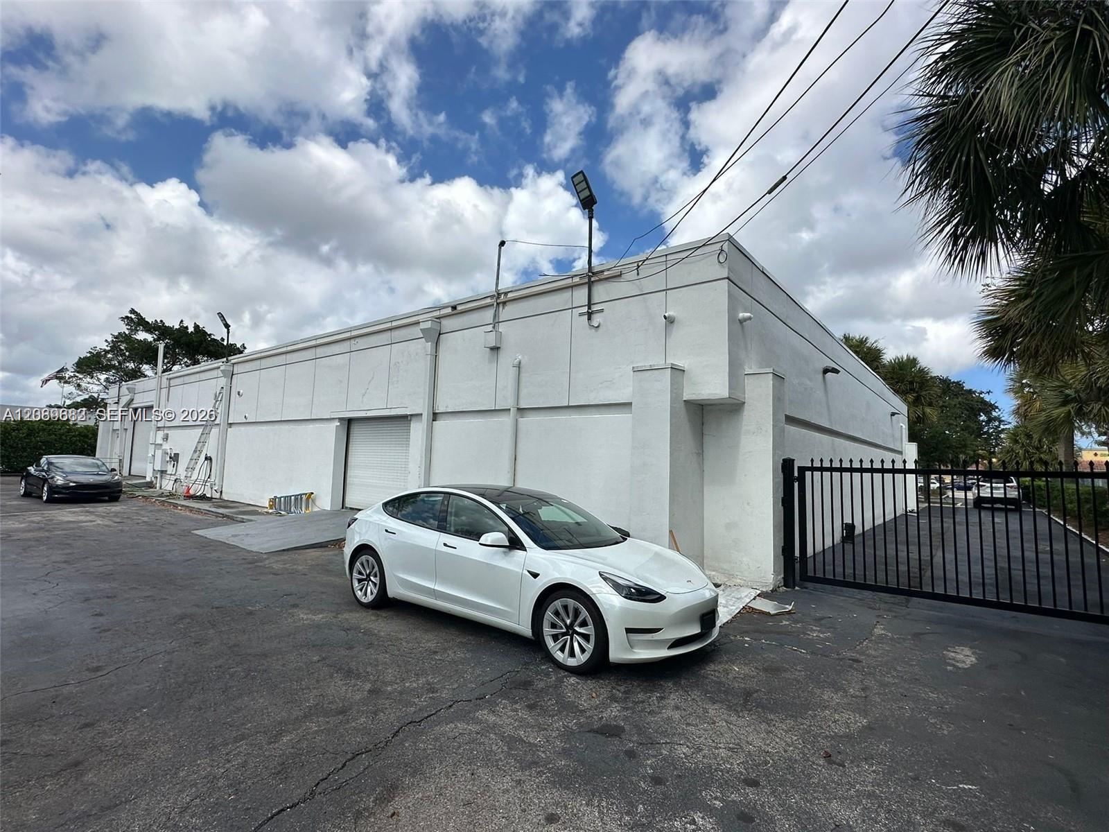 601 N State Road 7