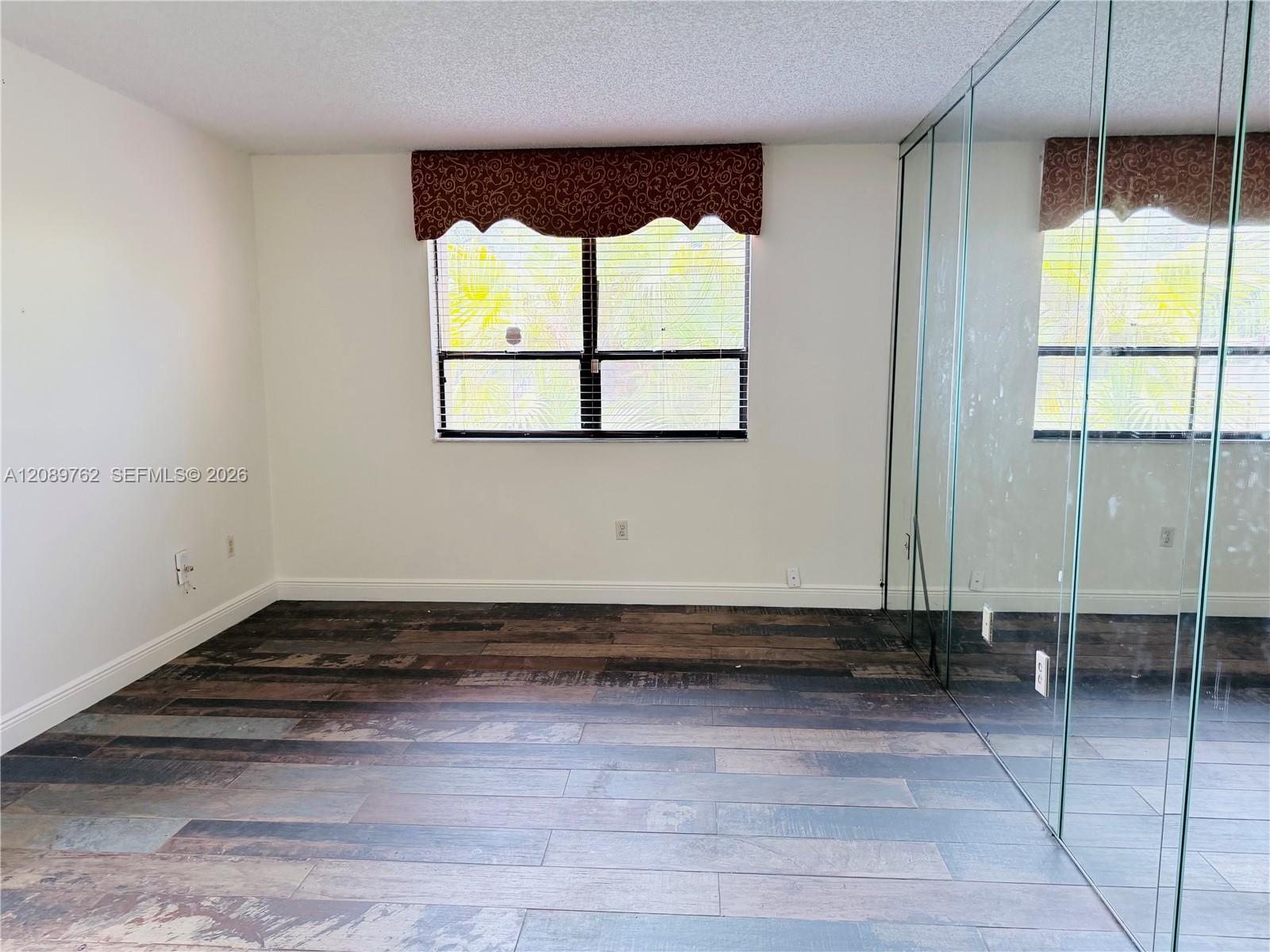 800 NE 199th Street
