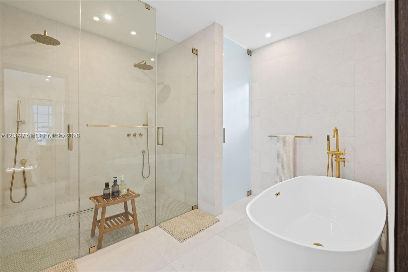 823 NE 72nd Street