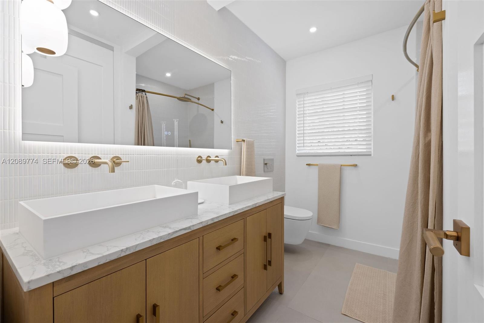 823 NE 72nd Street