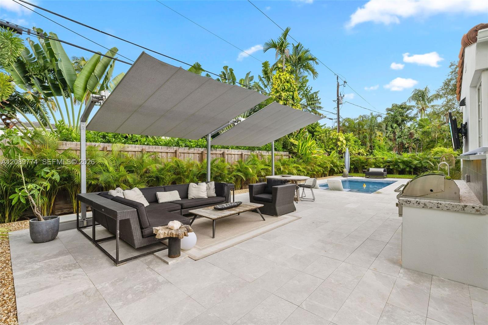 823 NE 72nd Street