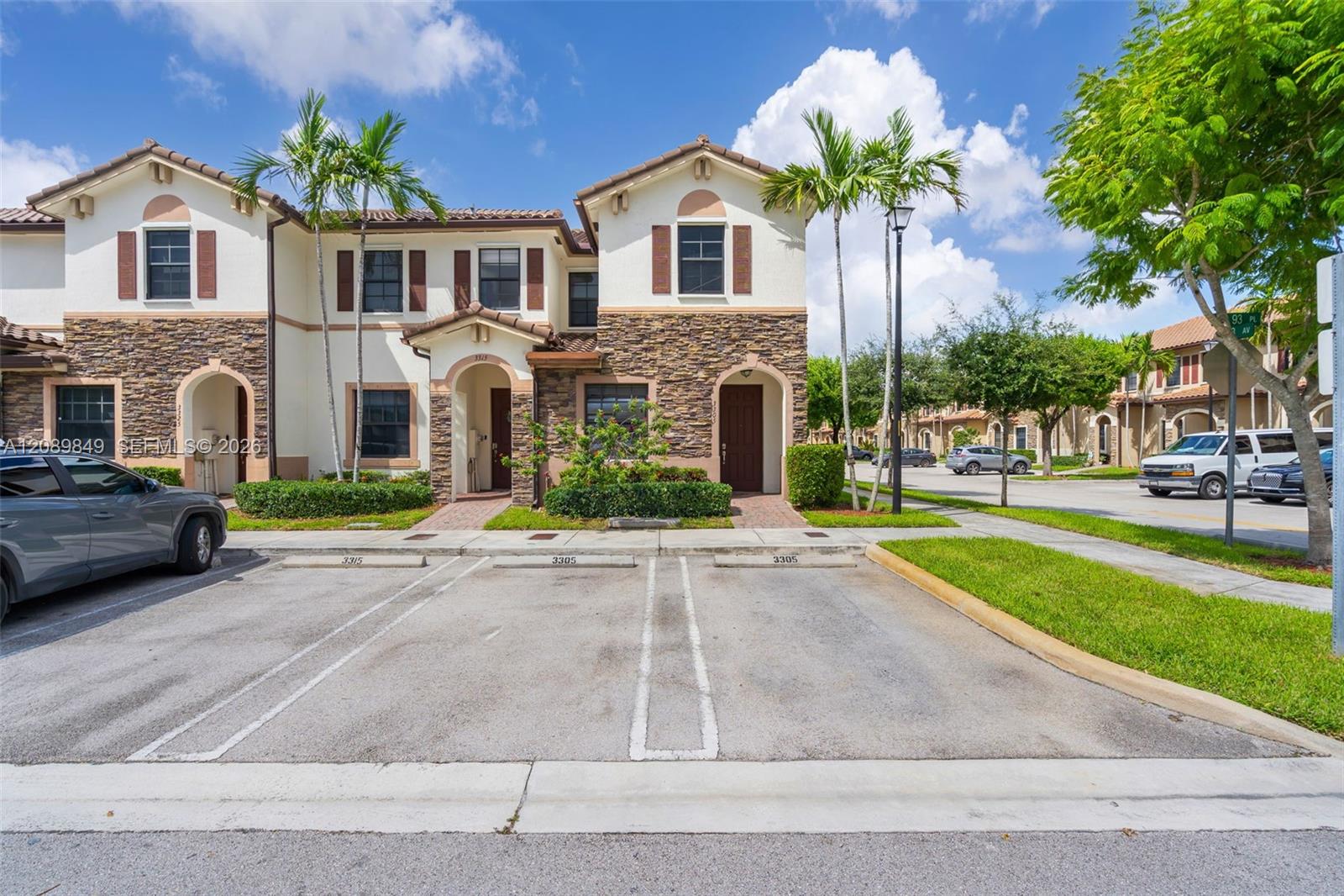 3305 W 93rd Place