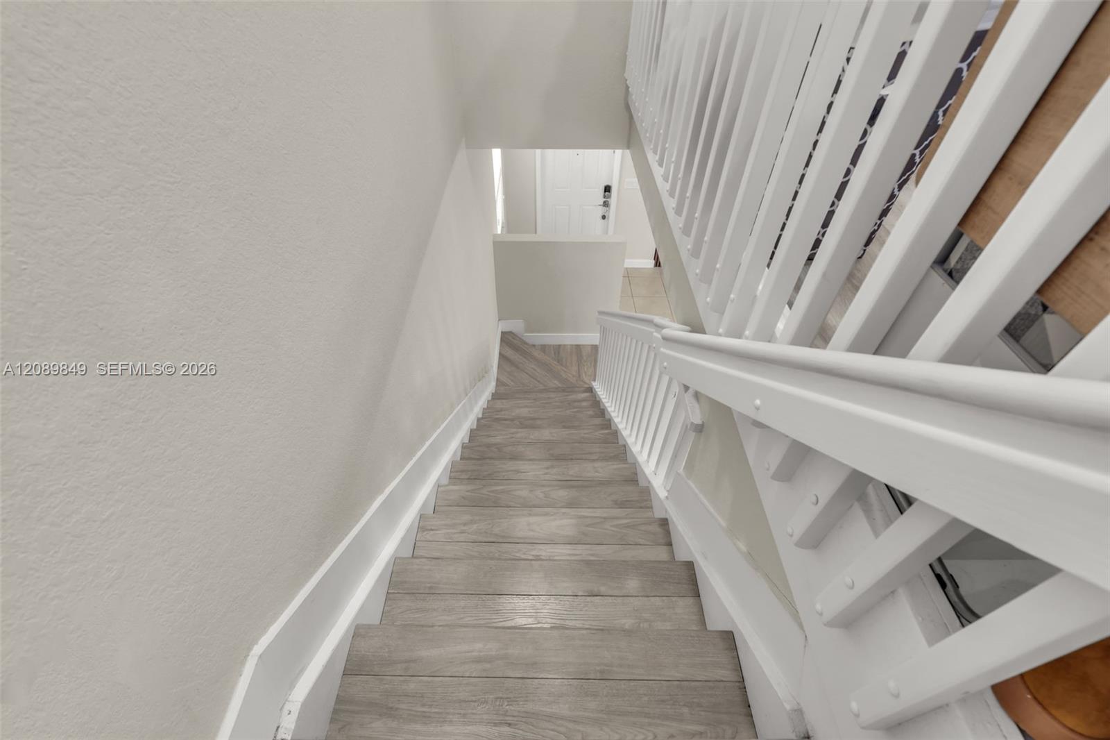 3305 W 93rd Place