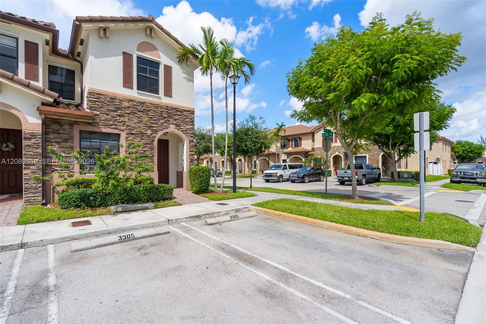 3305 W 93rd Place