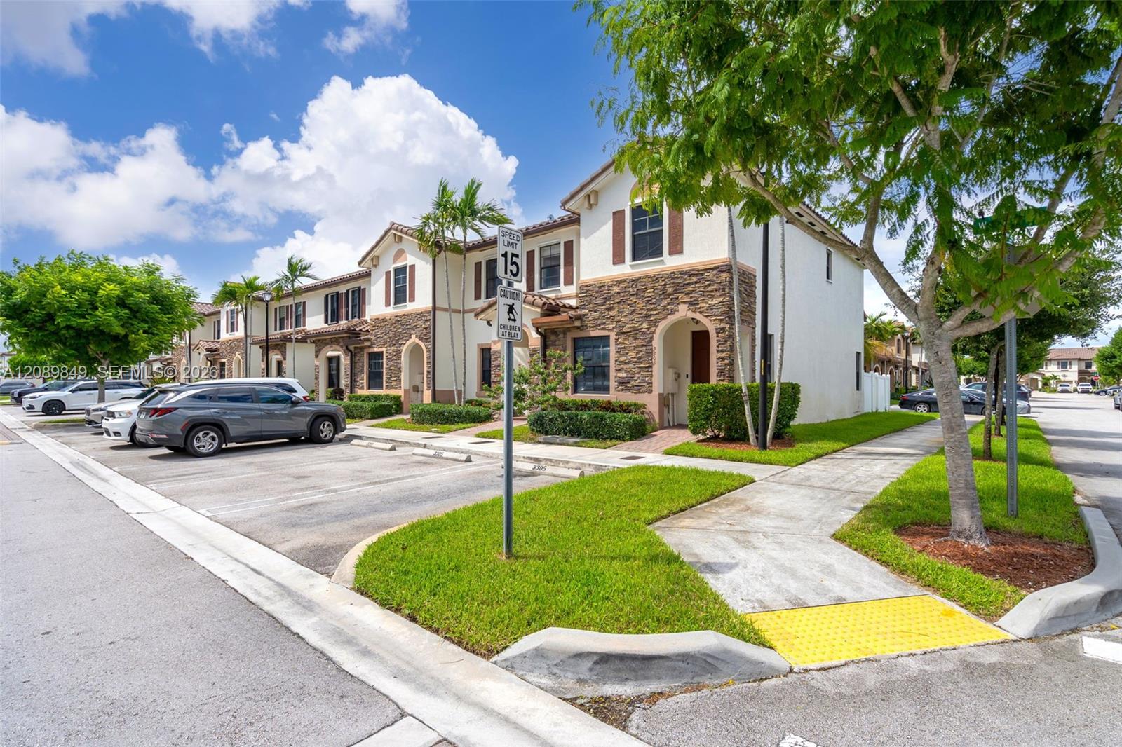 3305 W 93rd Place