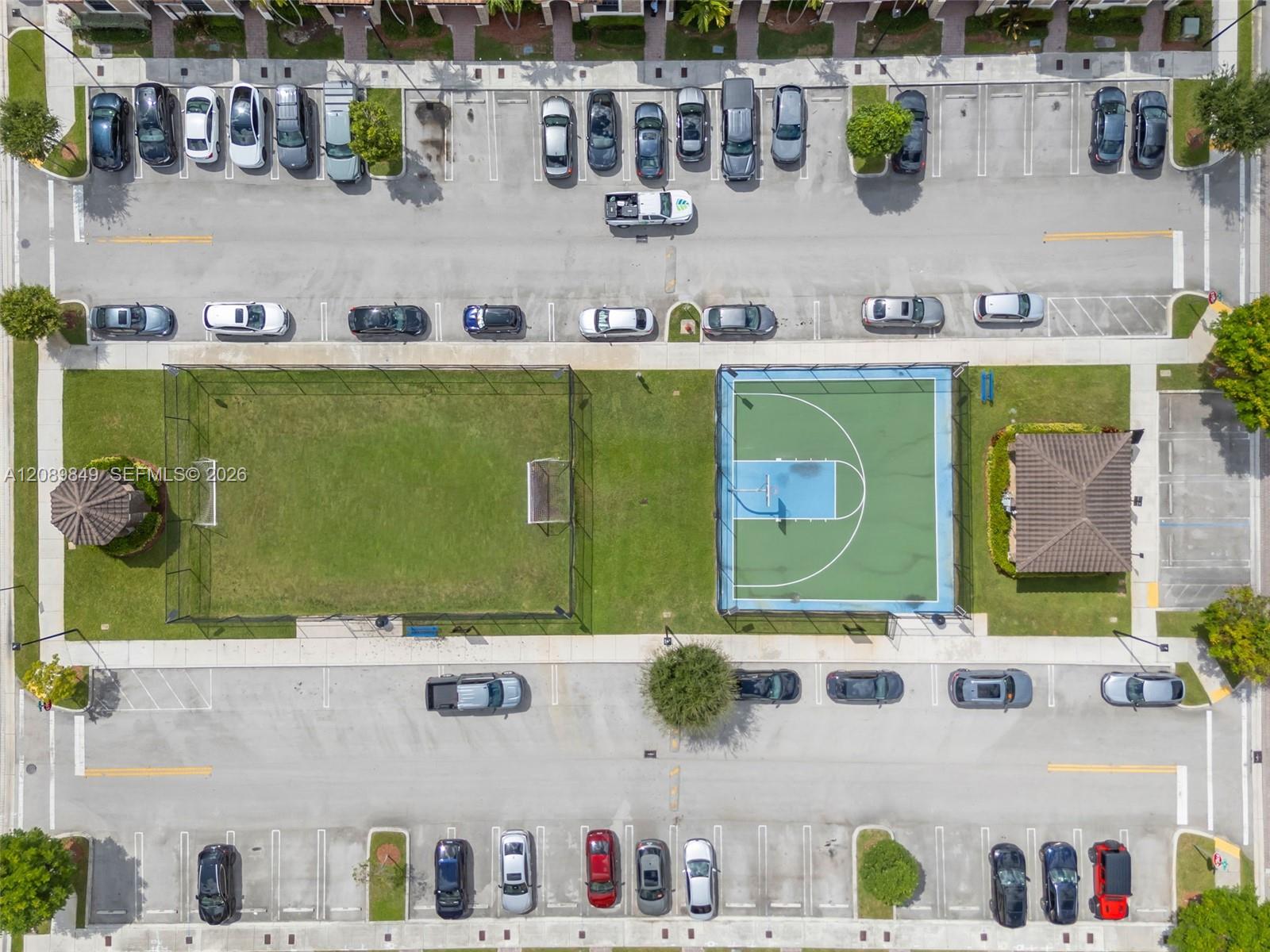 3305 W 93rd Place