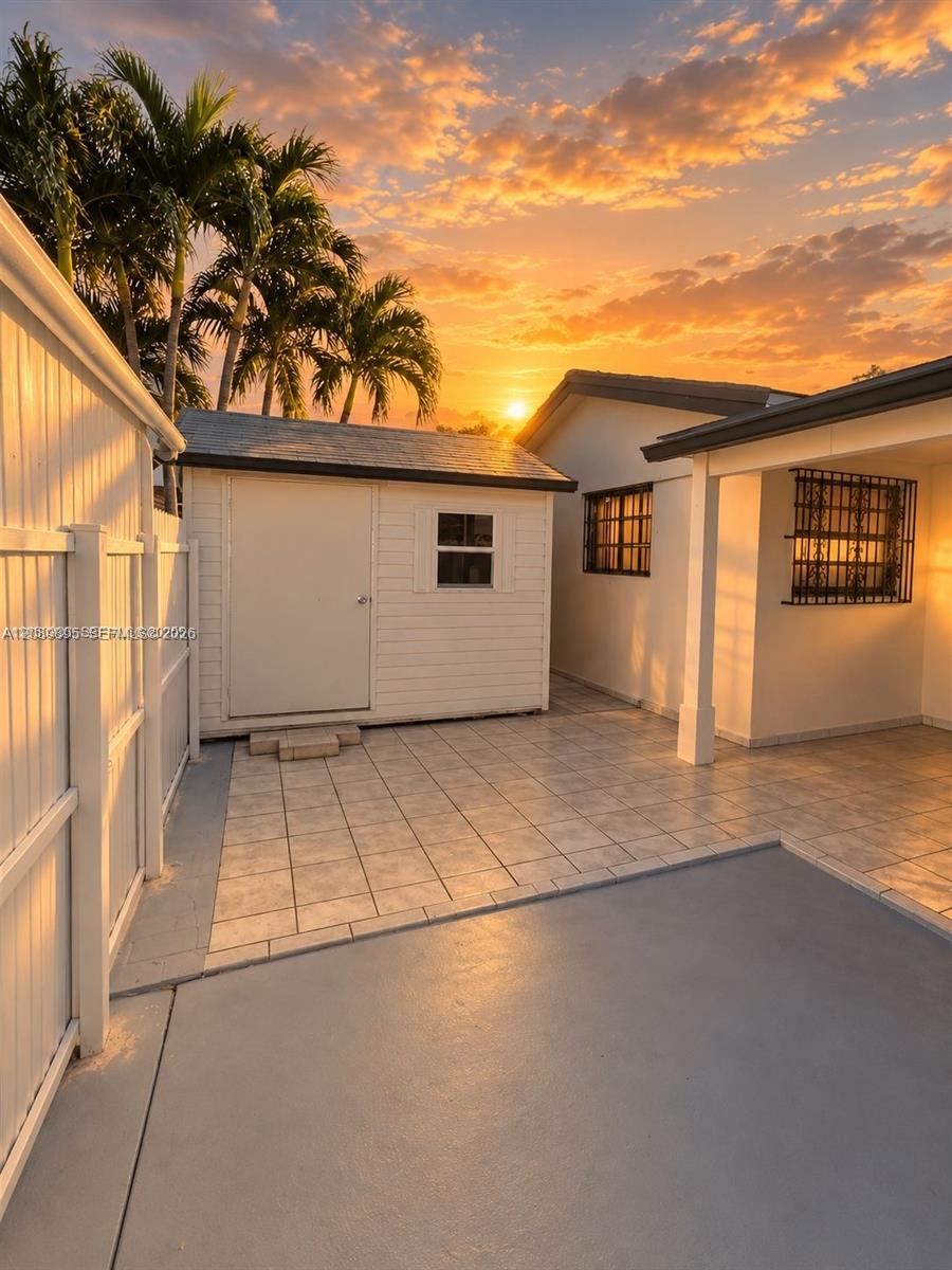 2219 SW 137th Place
