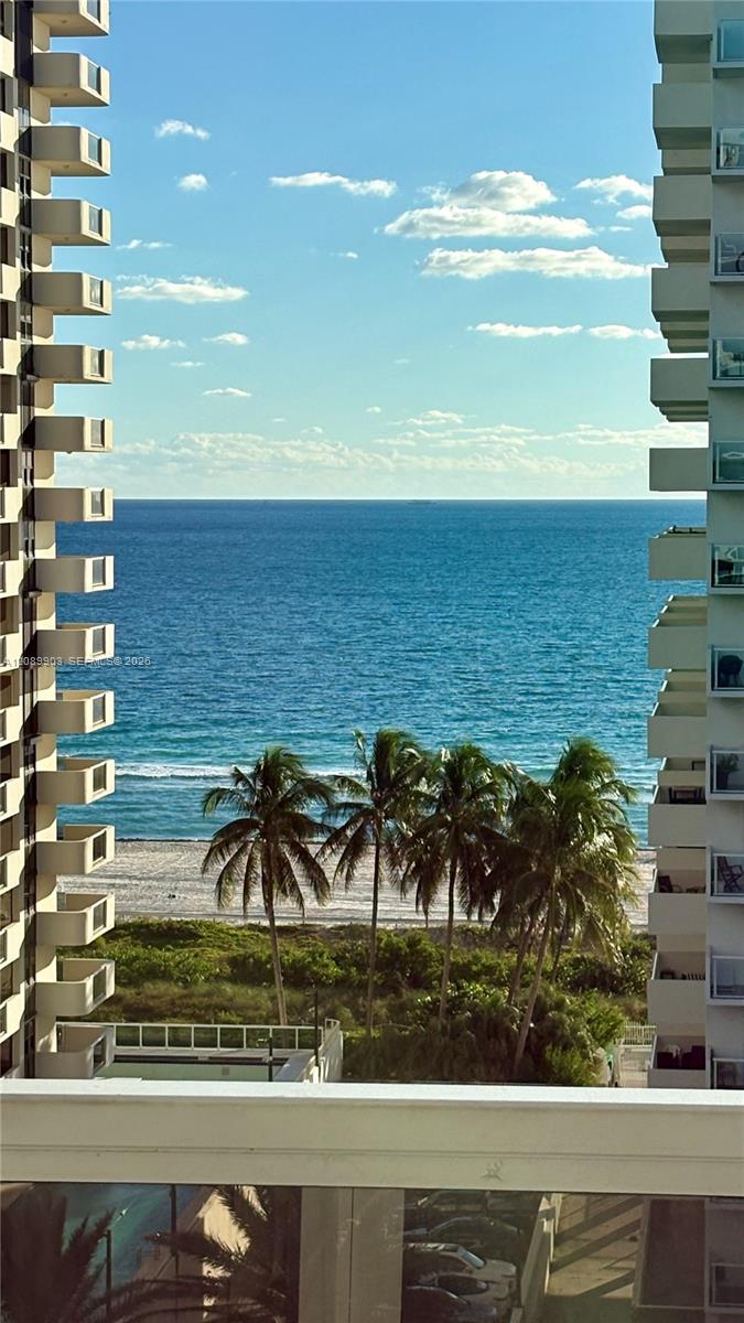 Seacoast 5700 - Miami Beach Luxury Condos
