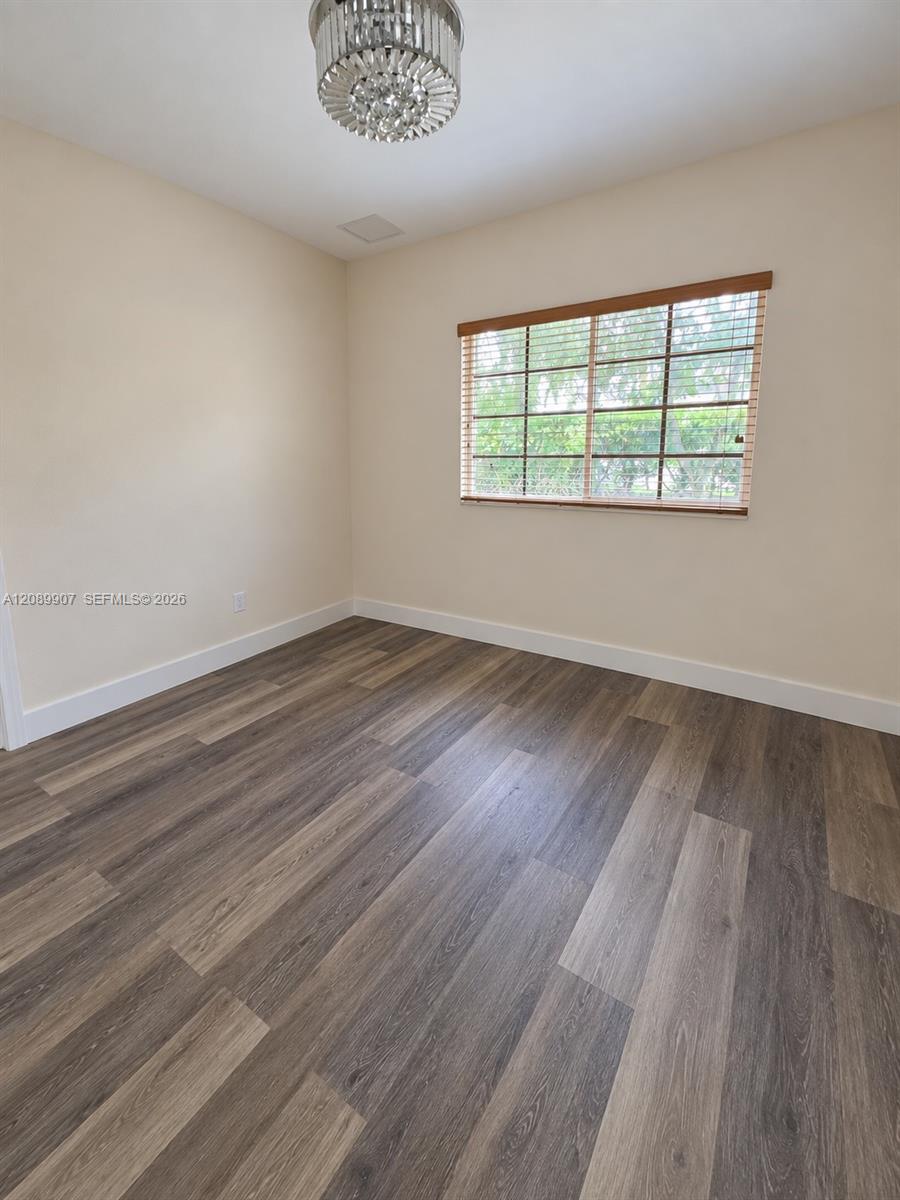 359 NE 27th Terrace