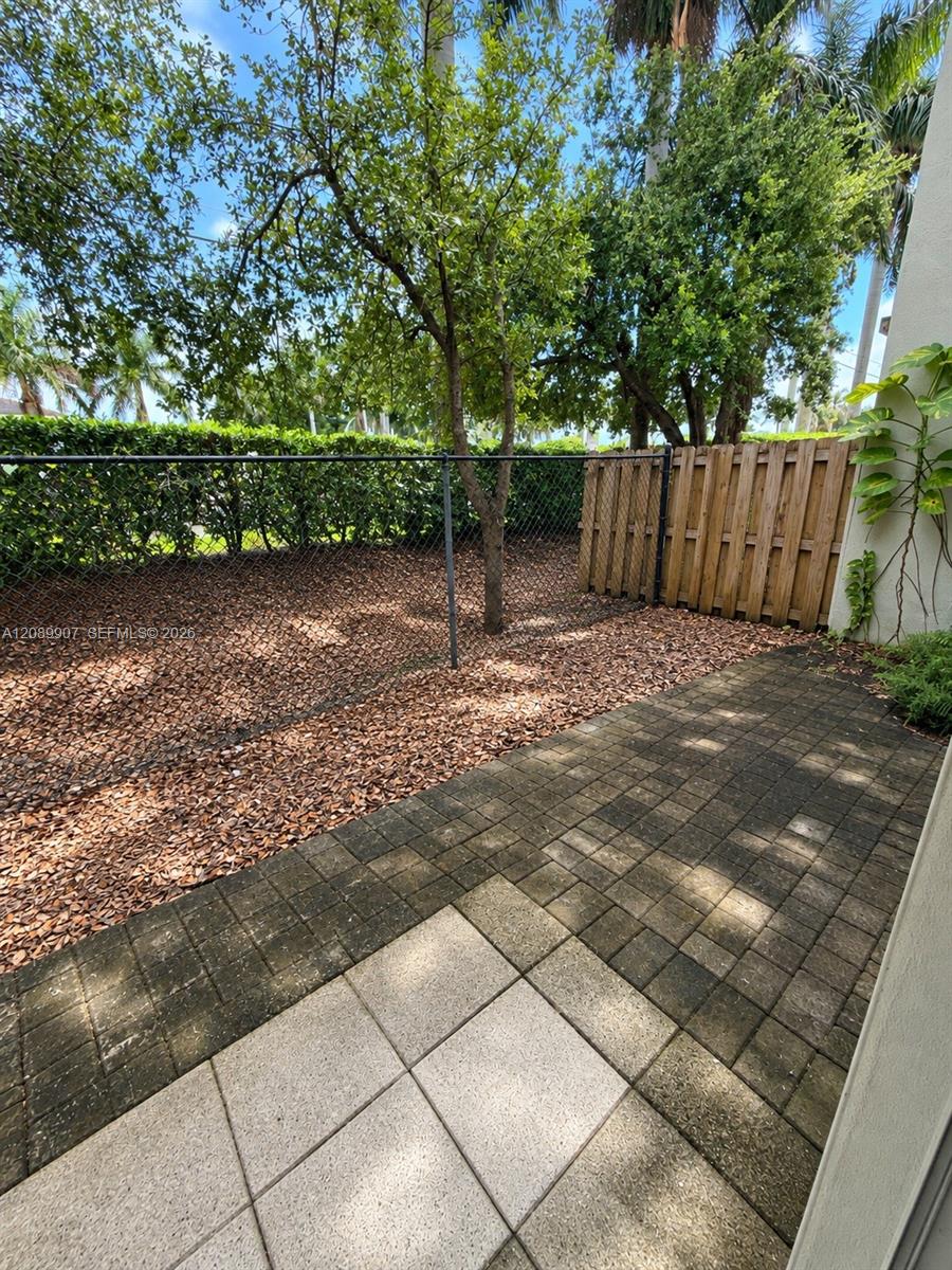 359 NE 27th Terrace