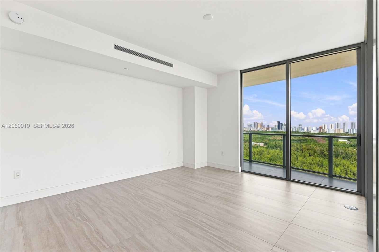 2411 Laguna Circle
