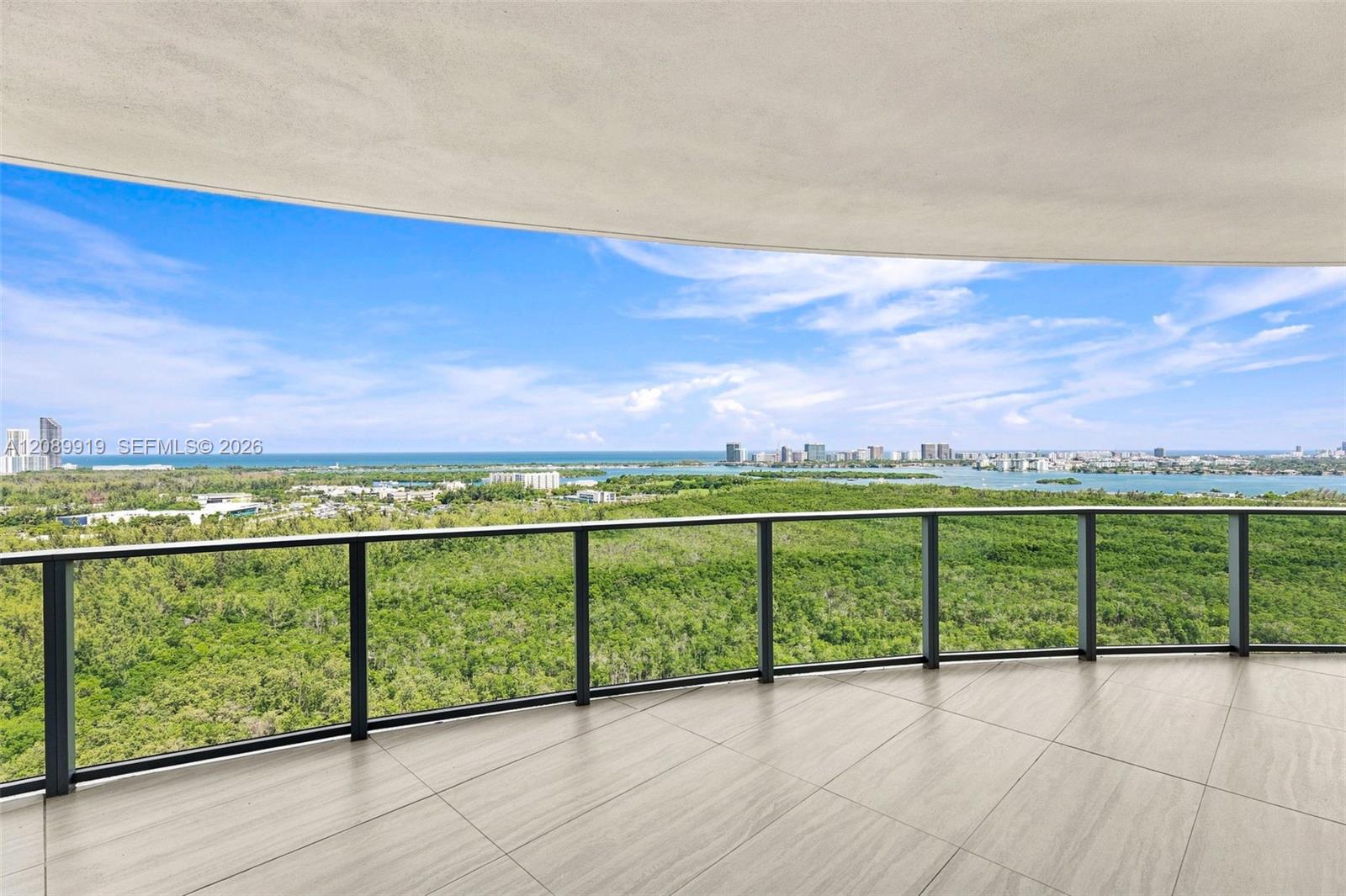 2411 Laguna Circle