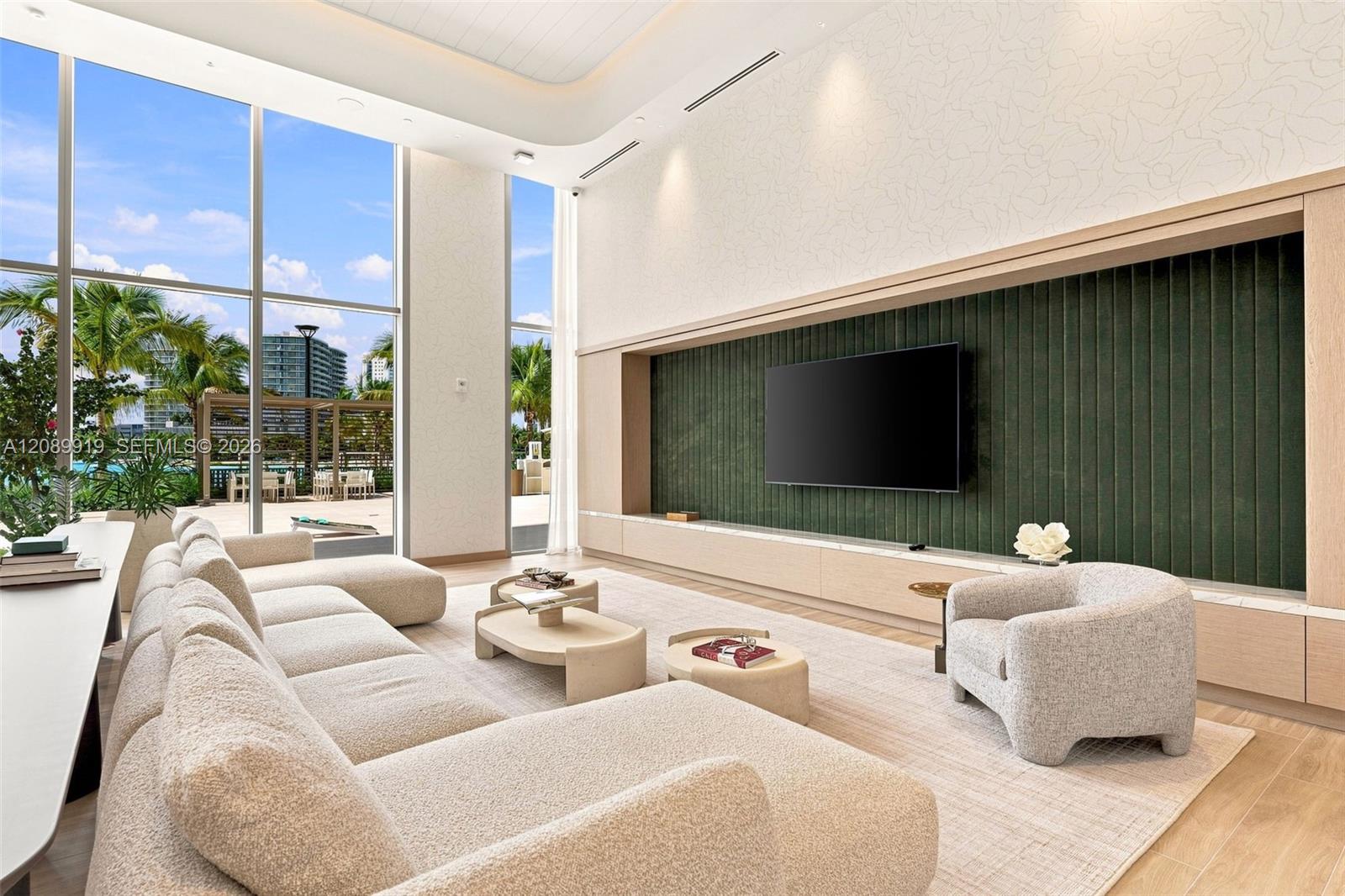 2411 Laguna Circle