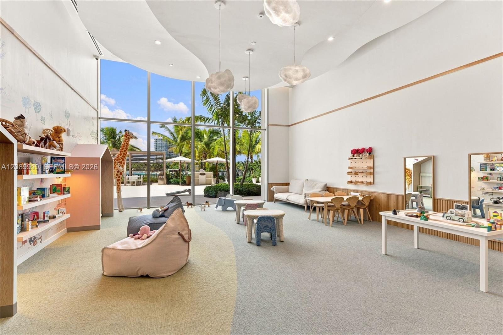 2411 Laguna Circle