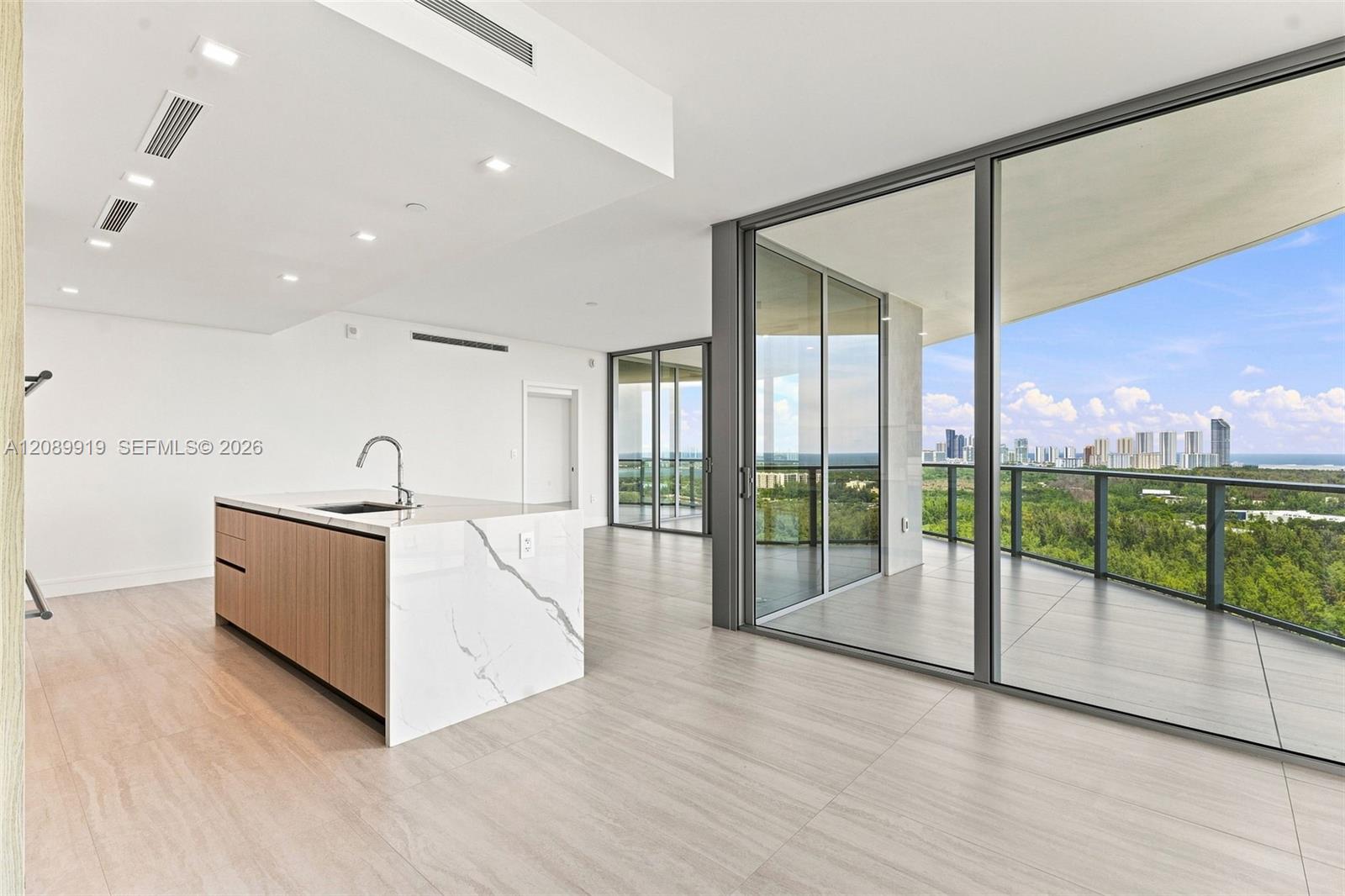 2411 Laguna Circle