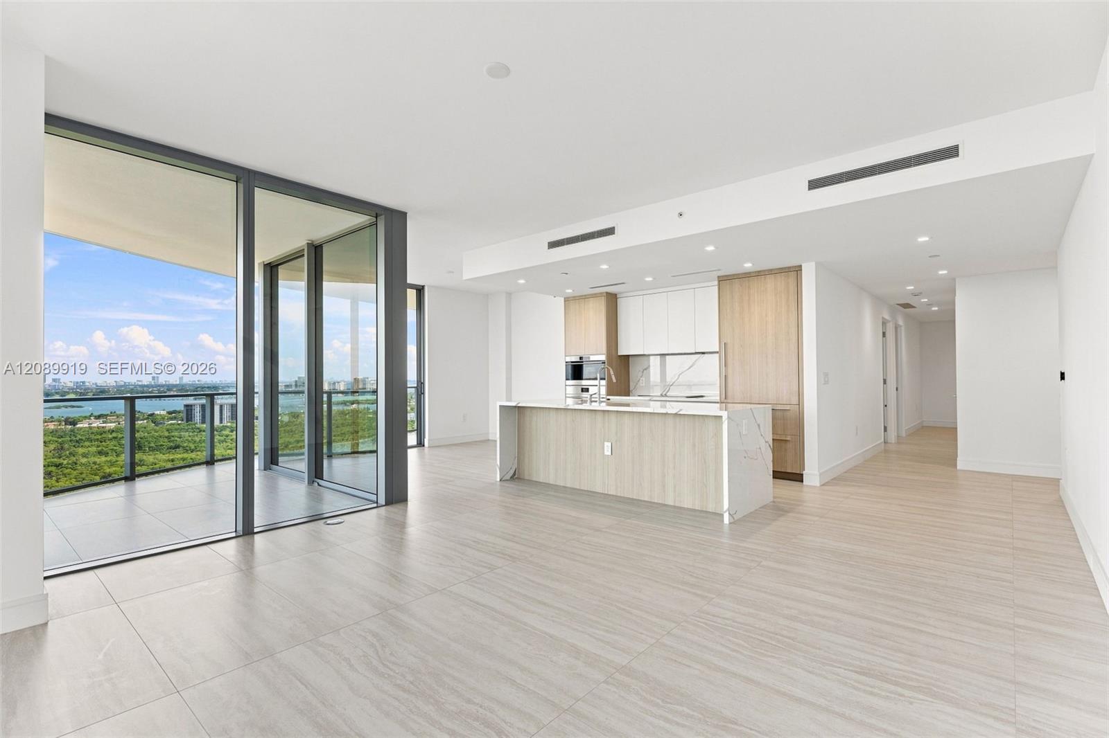2411 Laguna Circle
