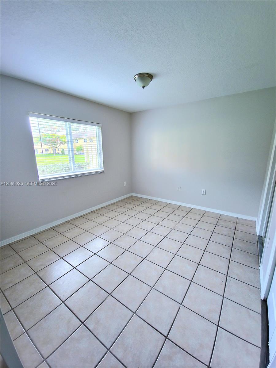 3398 NE 9th Drive