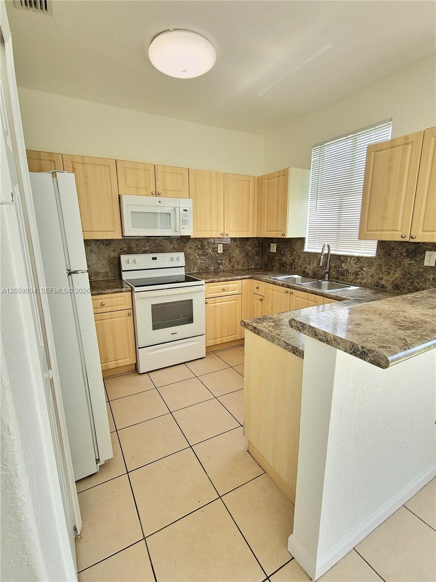 2818 SE 16th Avenue