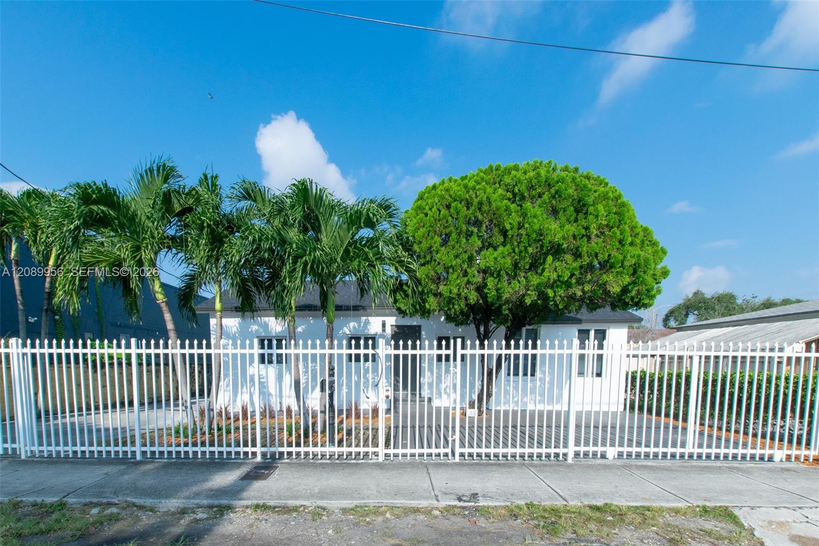 2324 NW 14th Avenue