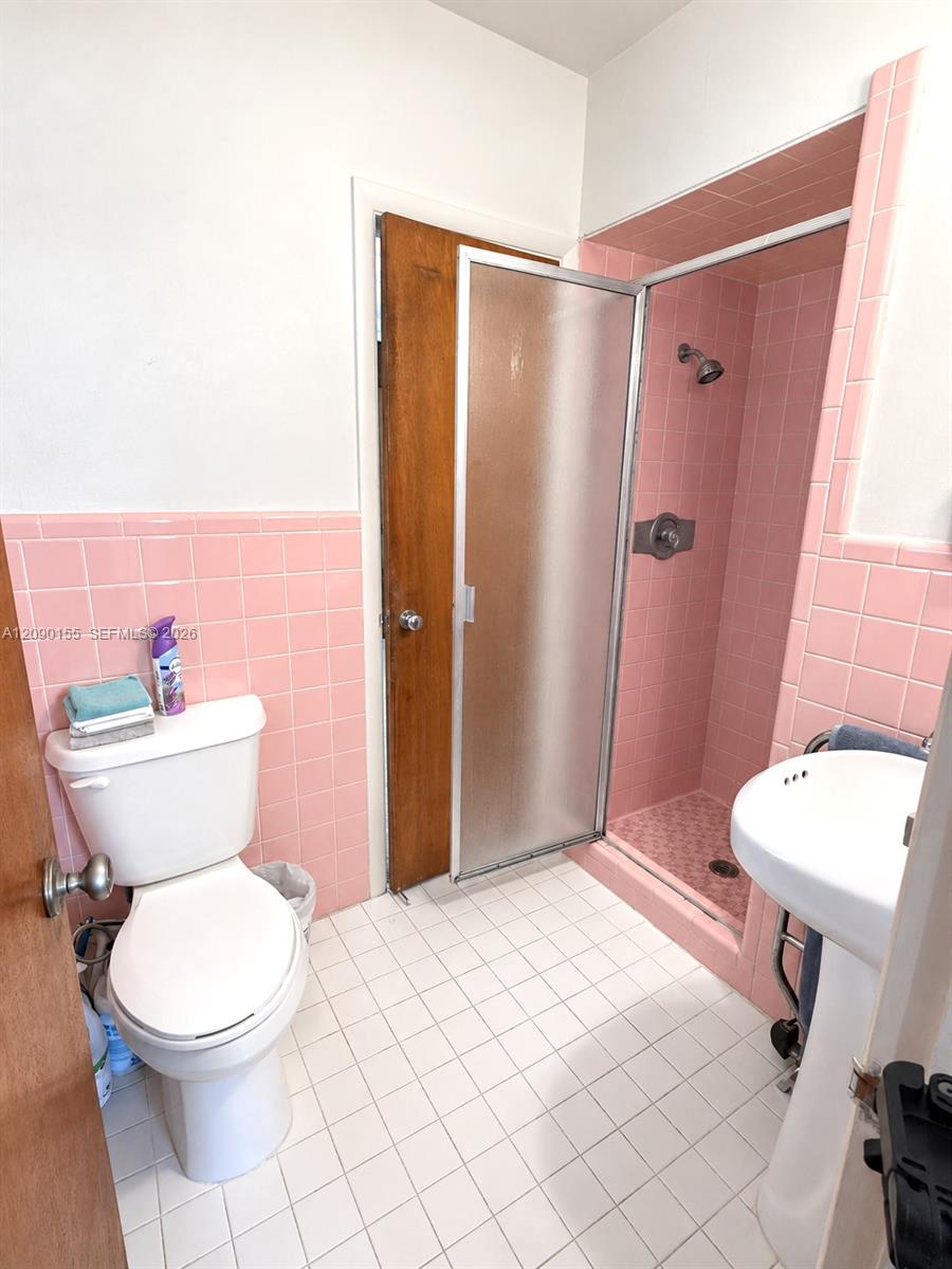 949 NW 9th Street