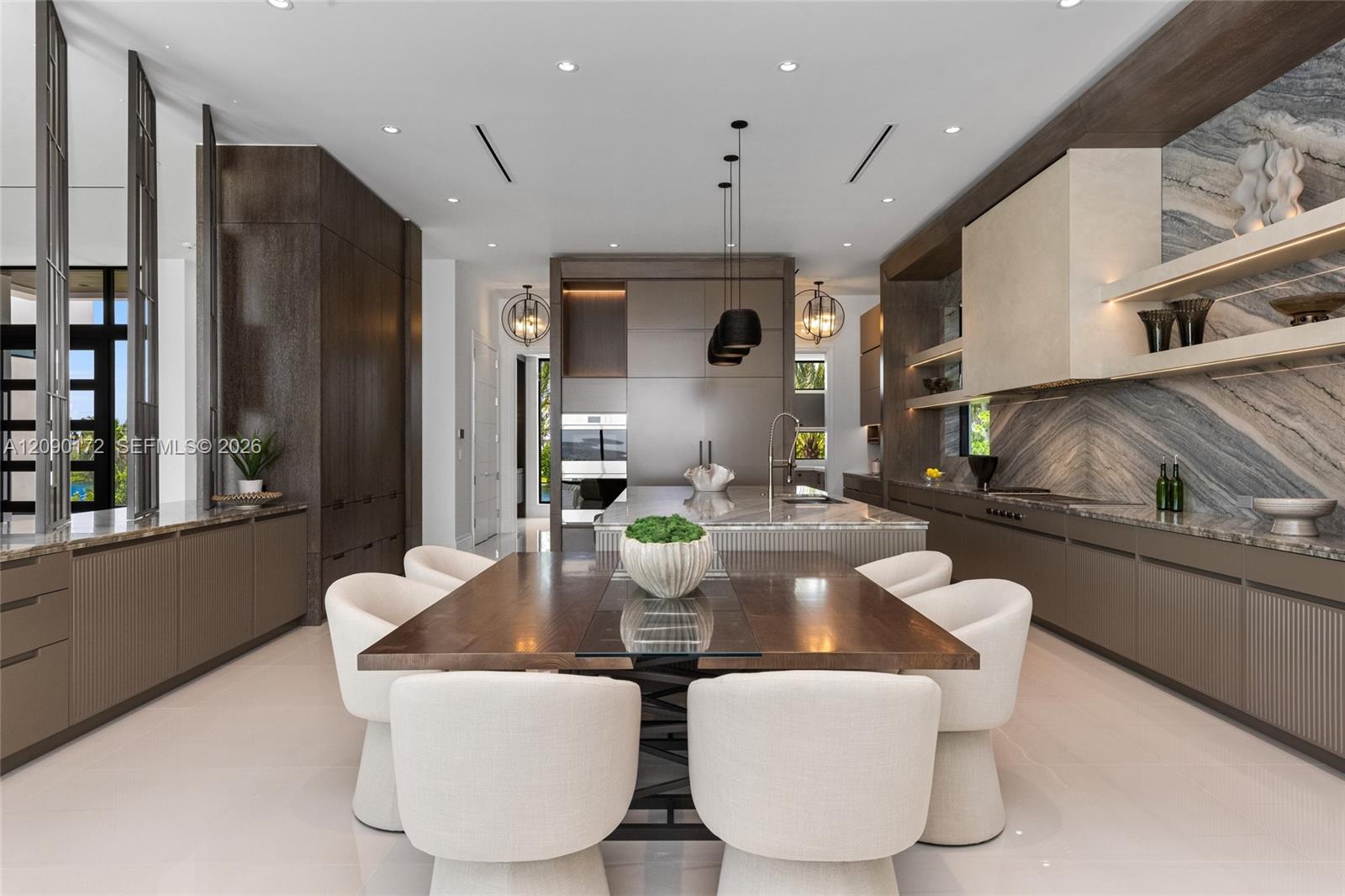 961 Hillsboro Mile