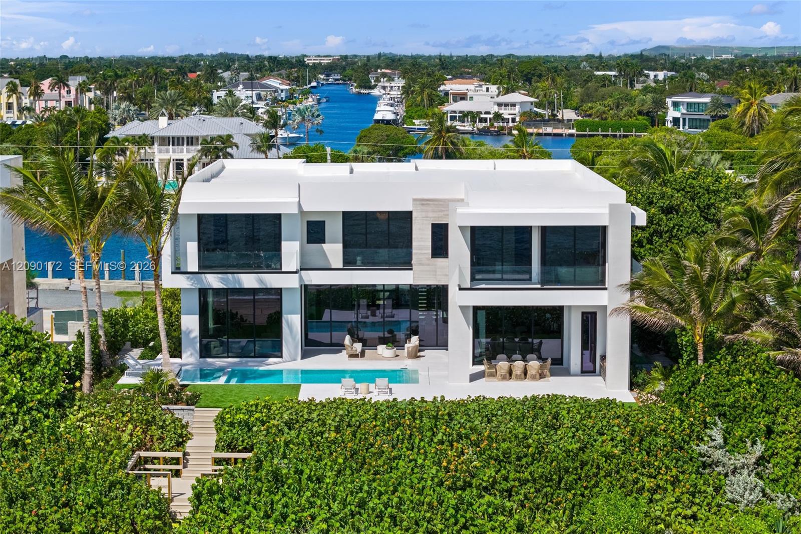 961 Hillsboro Mile