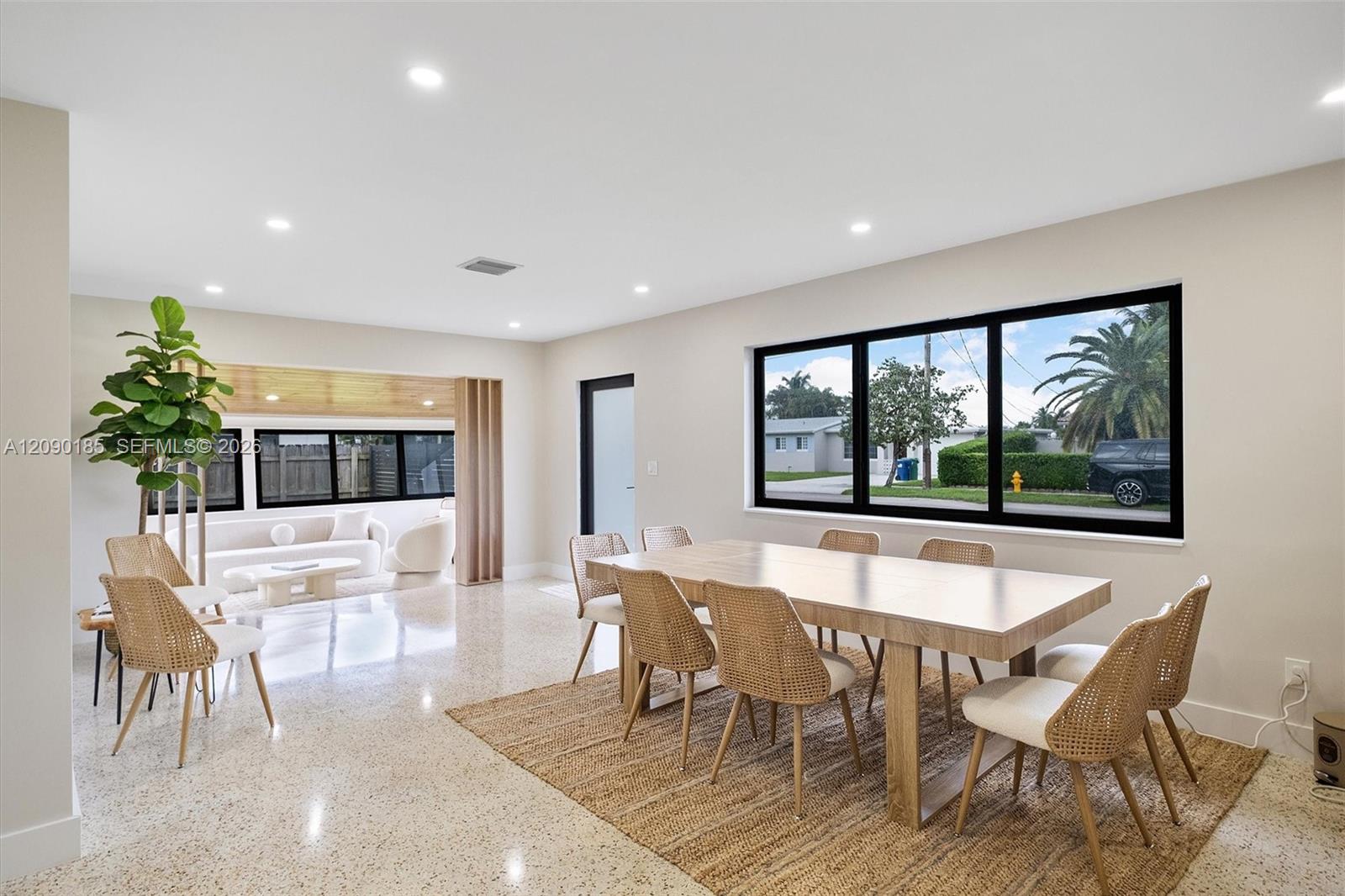 21201 NE 25th Court gallery image #17