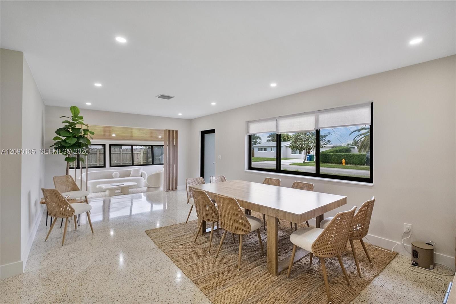 21201 NE 25th Court gallery image #4