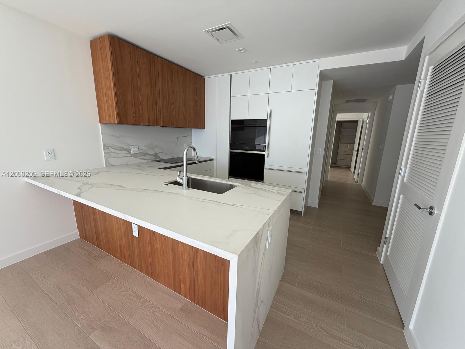 1400 Biscayne Boulevard gallery image #8