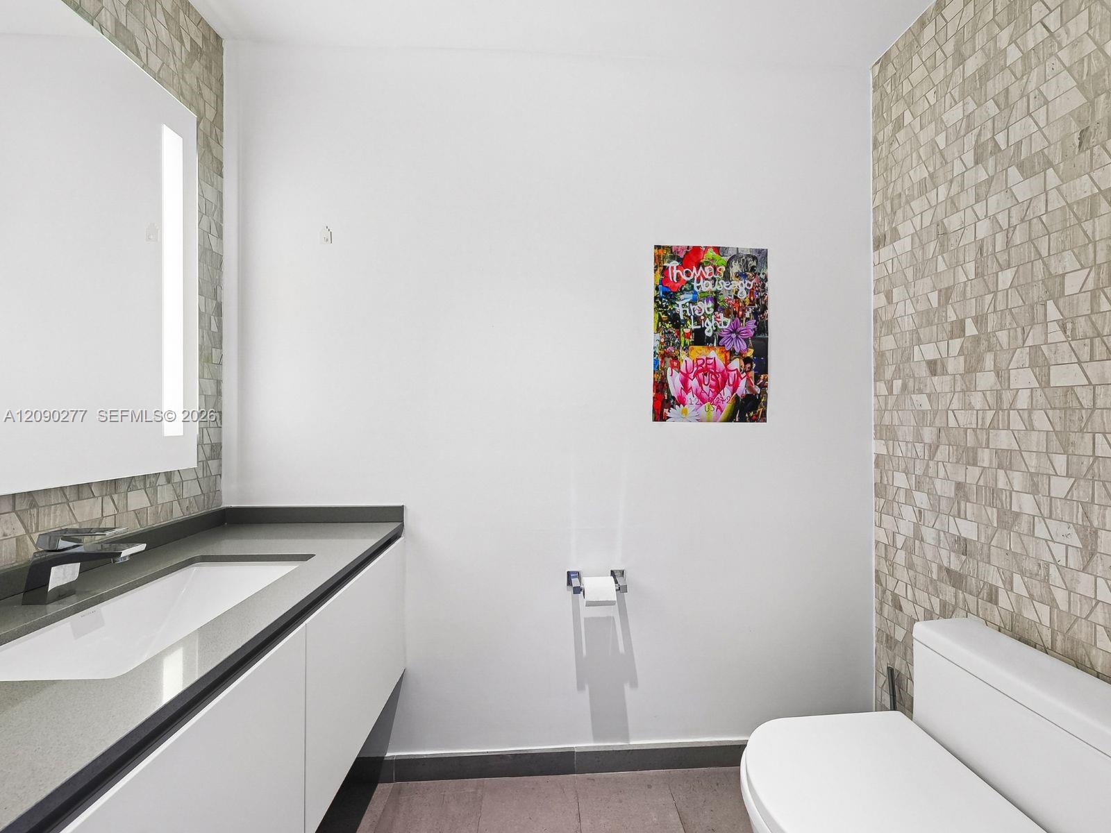 88 SW 7th Street gallery image #19