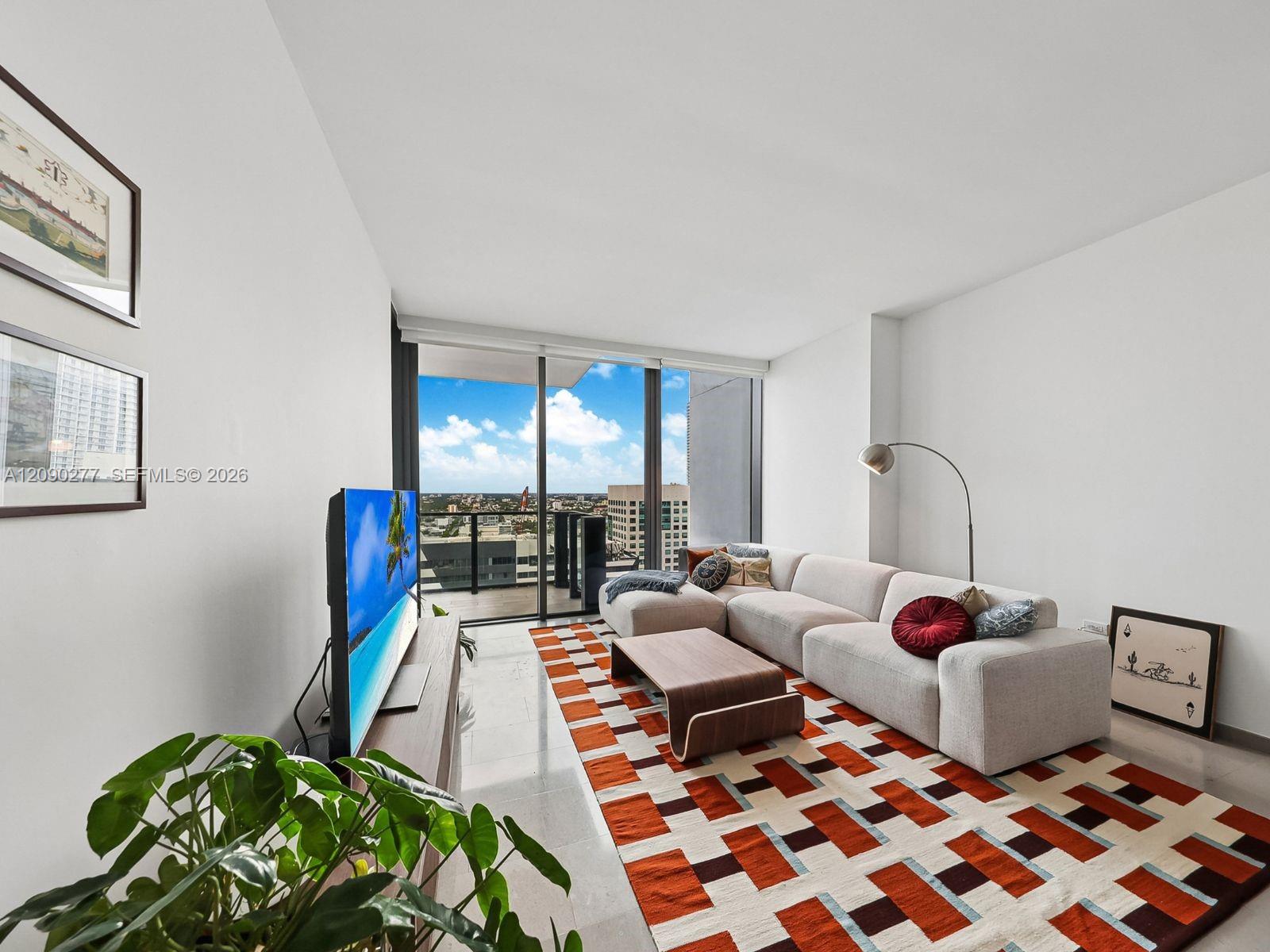 88 SW 7th Street gallery image #3