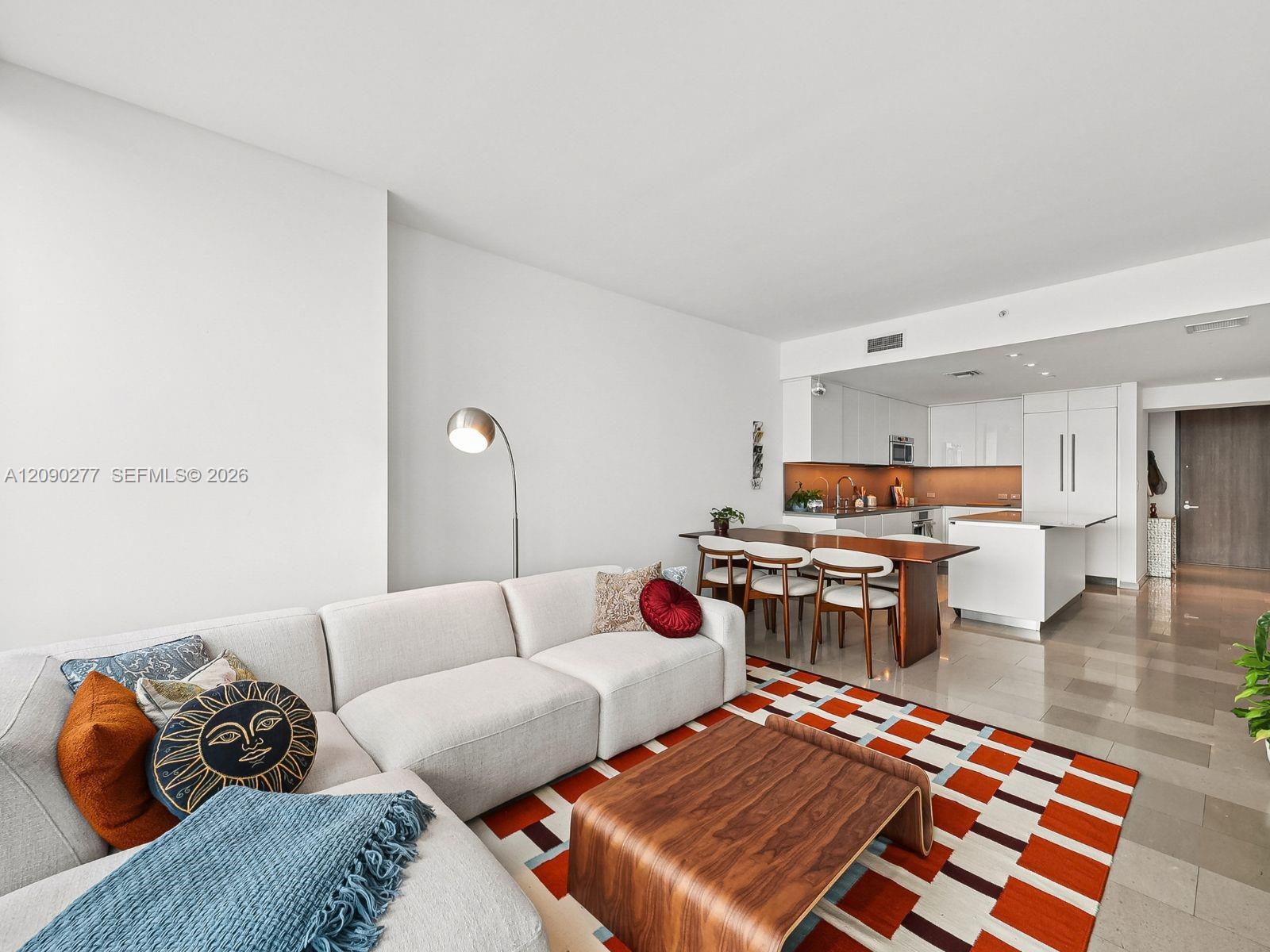 88 SW 7th Street gallery image #4