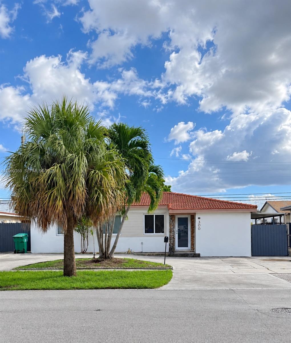 300 SW 69th Avenue