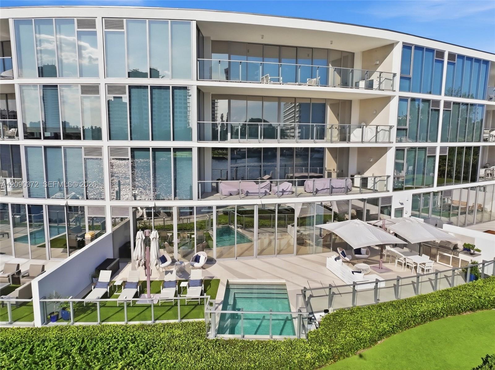 725 S Ocean Boulevard