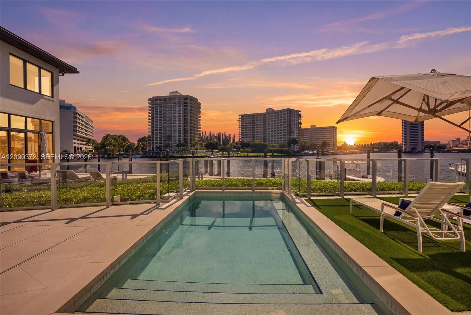 725 S Ocean Boulevard