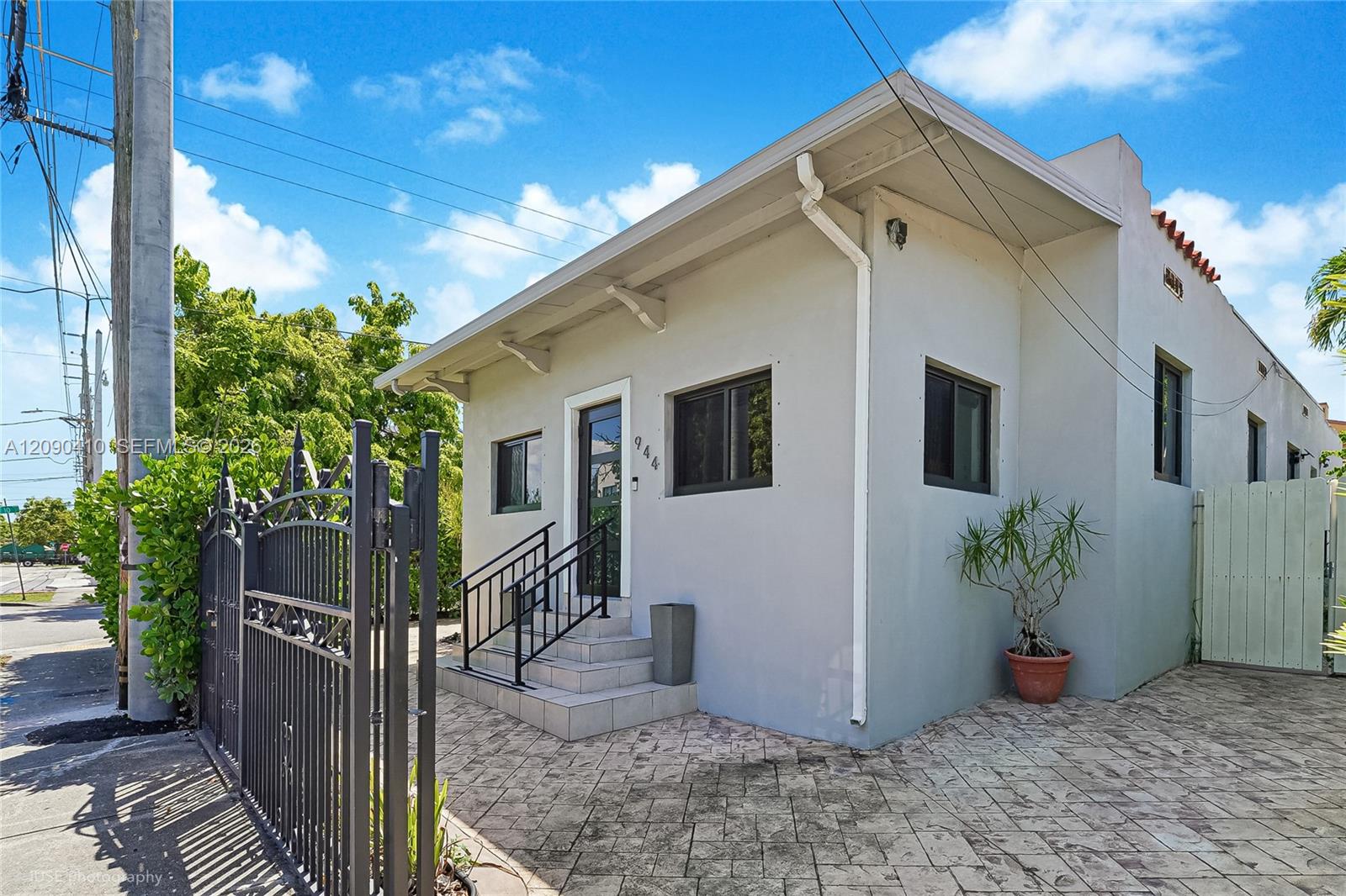 944 SW 10th Avenue gallery image #15