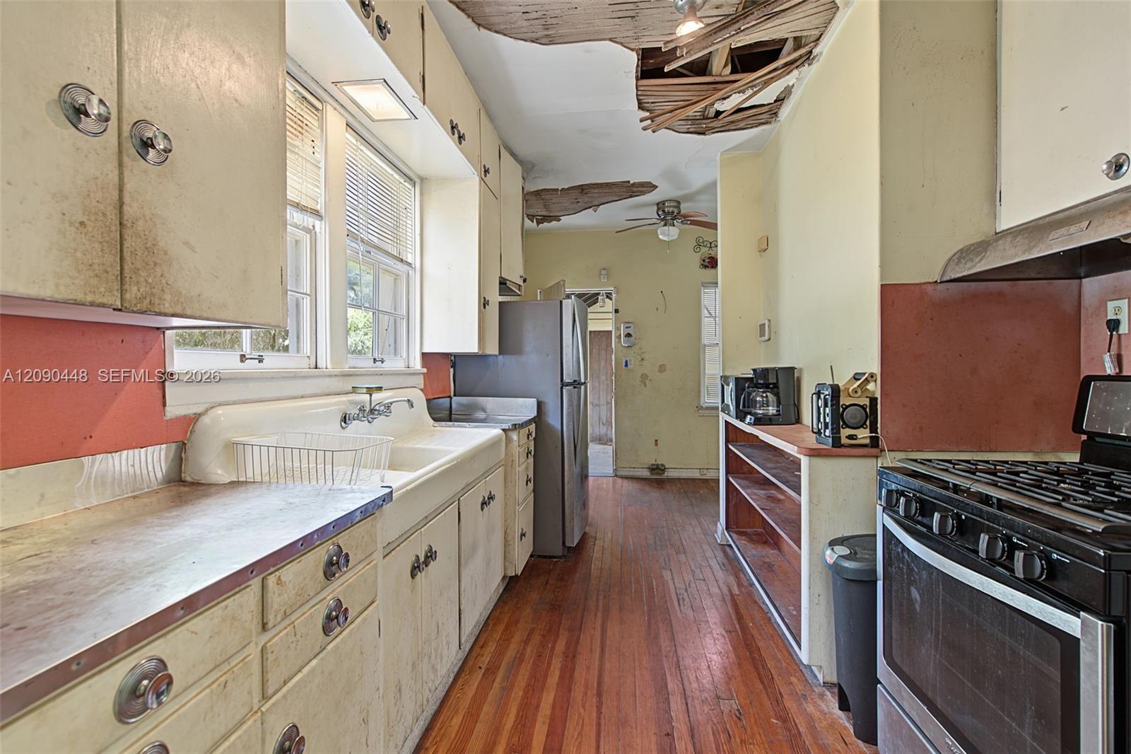 931 NW 14th Court