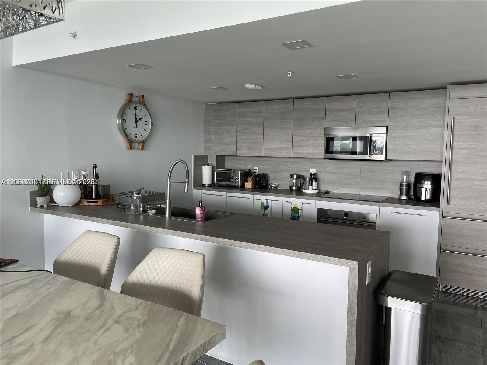 400 Sunny Isles Boulevard