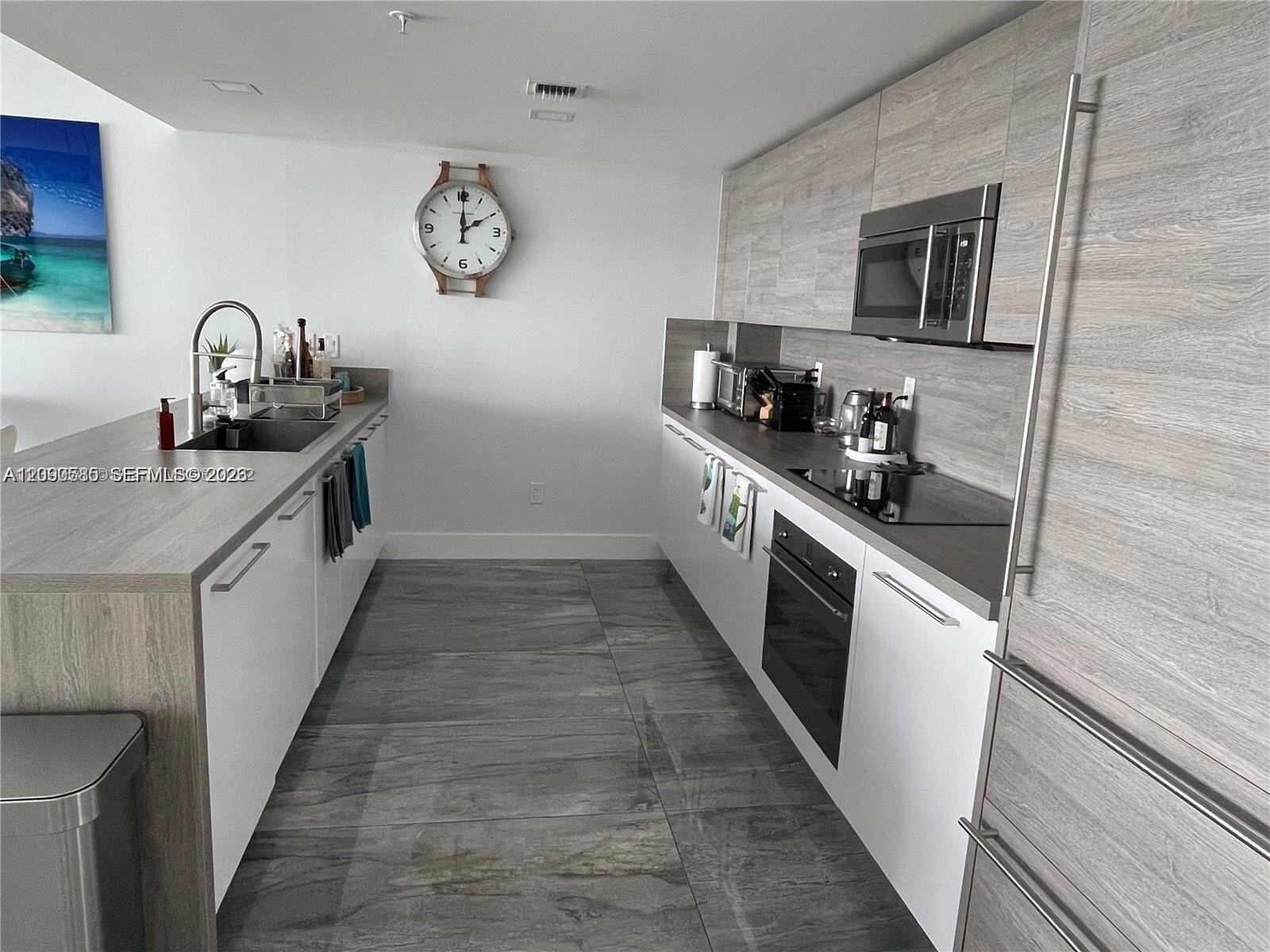 400 Sunny Isles Boulevard