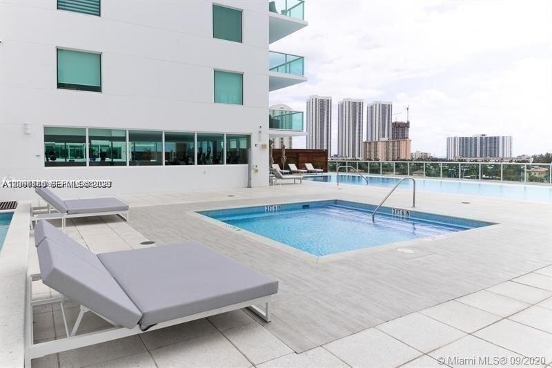 400 Sunny Isles Boulevard