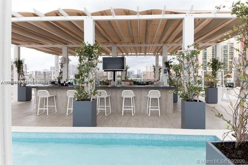 400 Sunny Isles Boulevard
