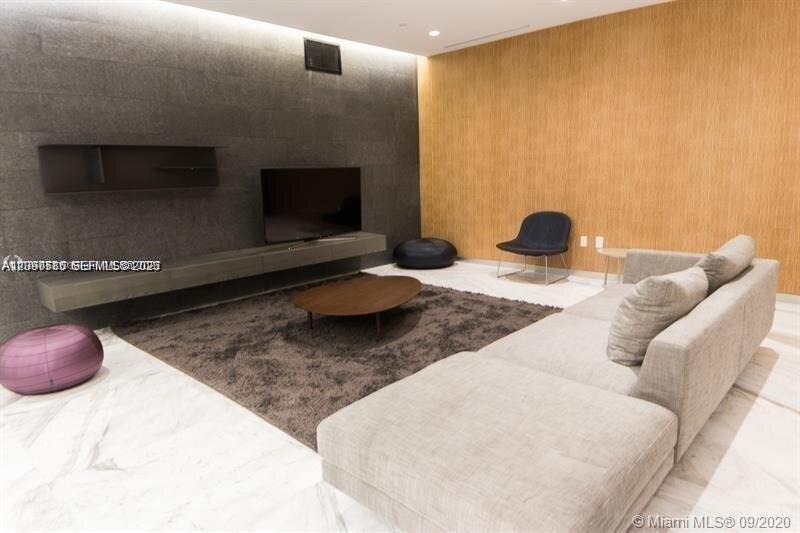 400 Sunny Isles Boulevard
