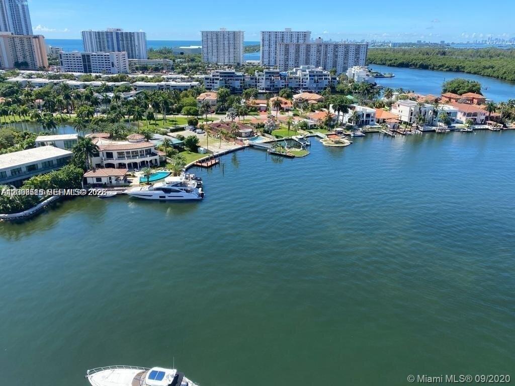 400 Sunny Isles Boulevard