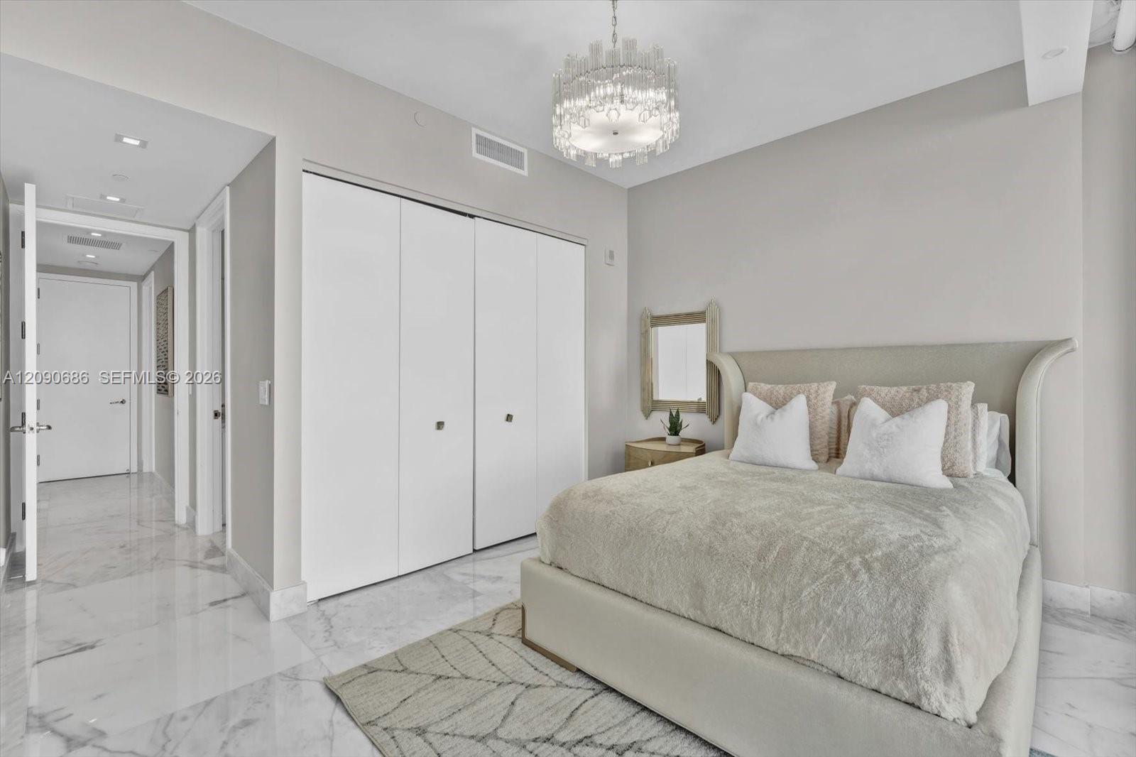 16901 Collins Avenue gallery image #23