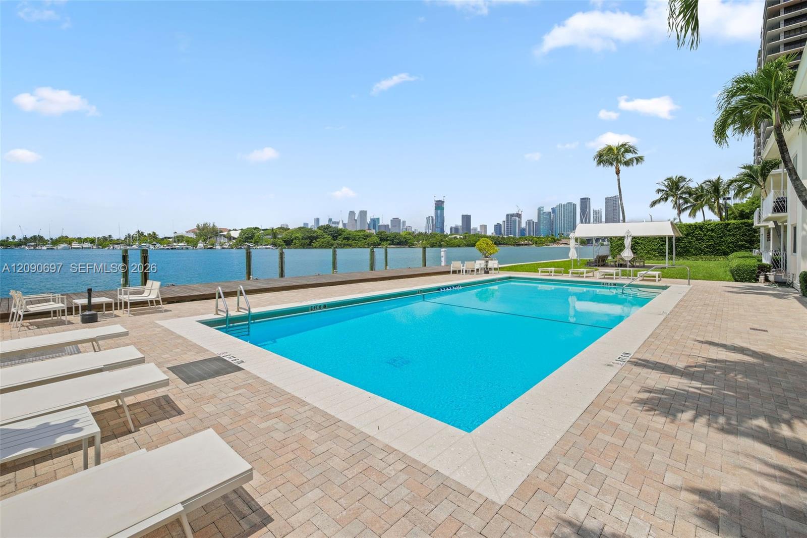 1130 Venetian Way