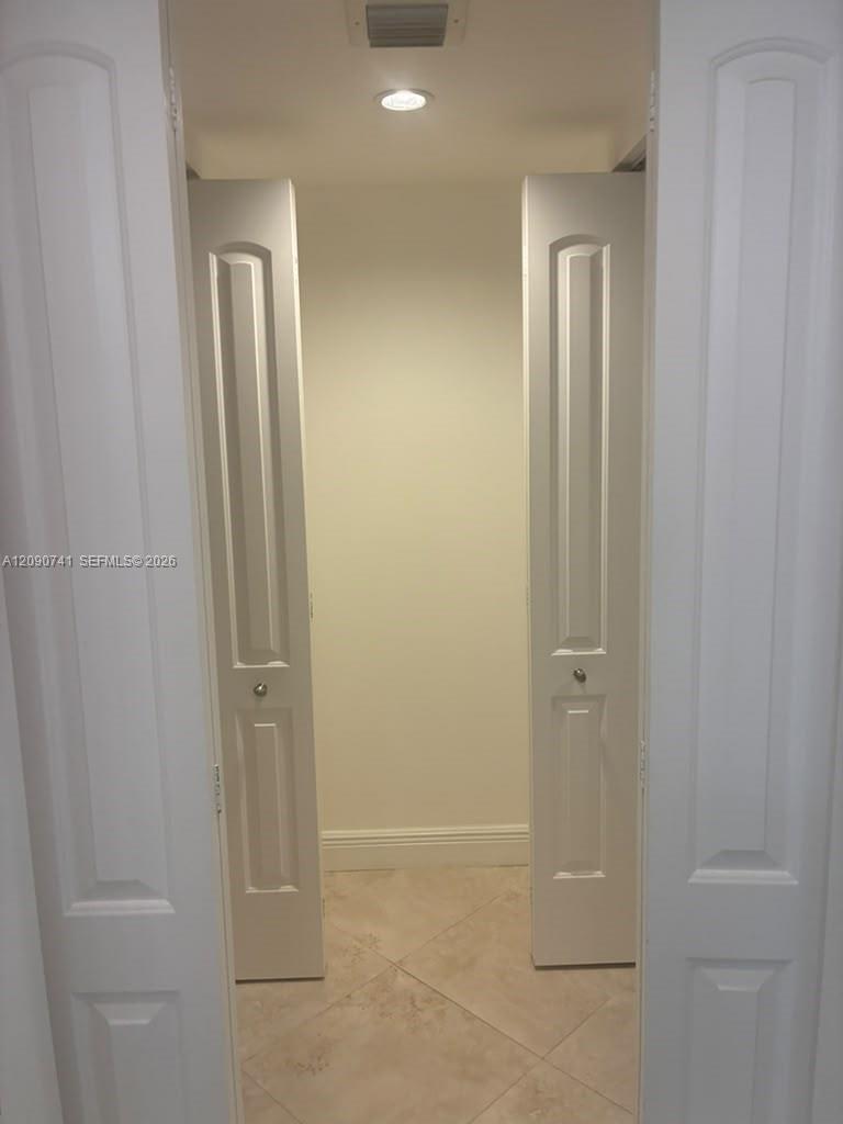 3101 N Country Club Drive