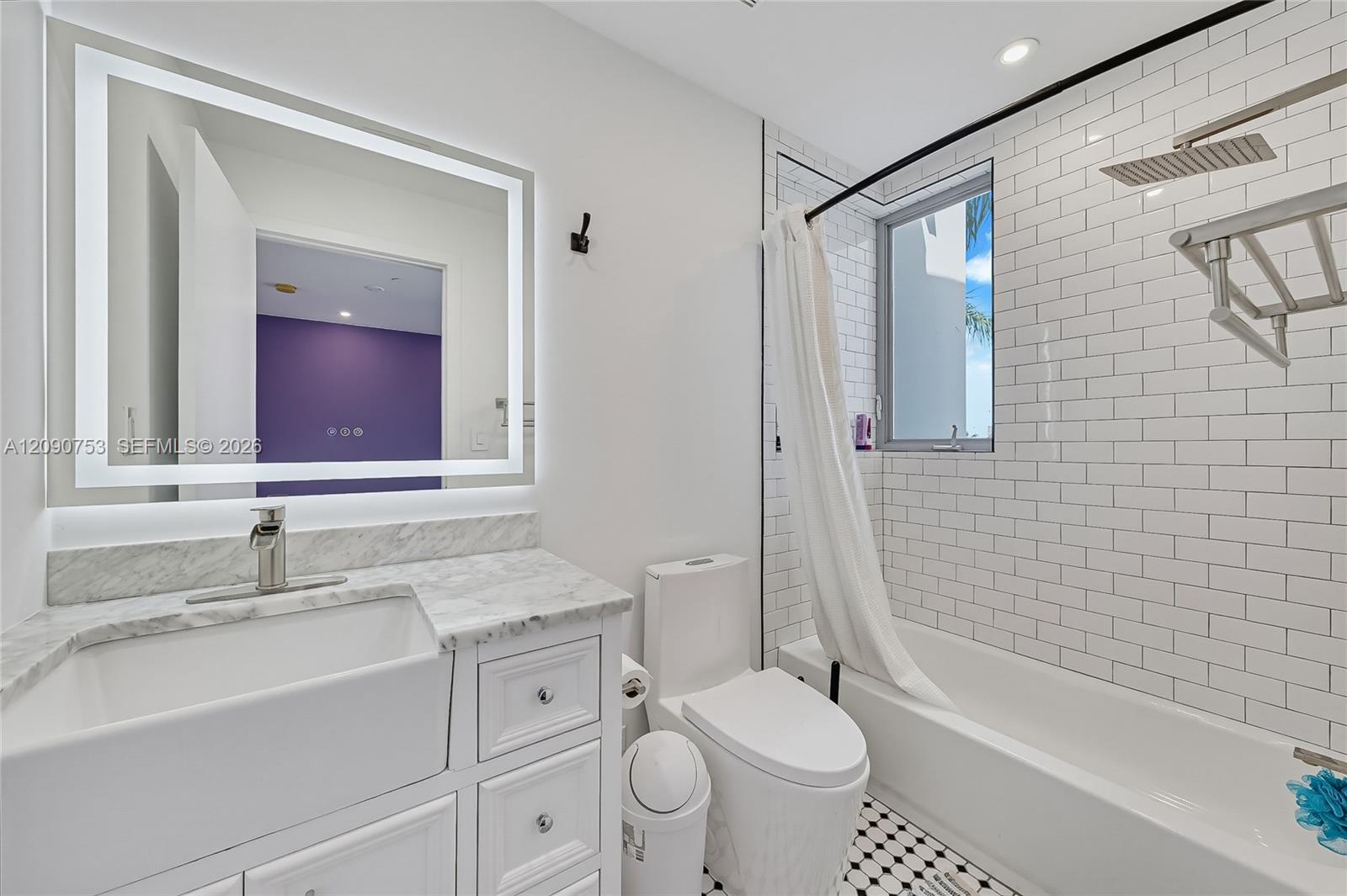187/4 N Shore Drive