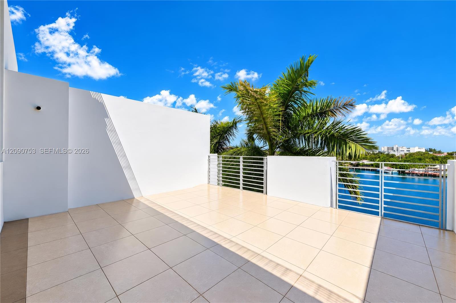 187/4 N Shore Drive