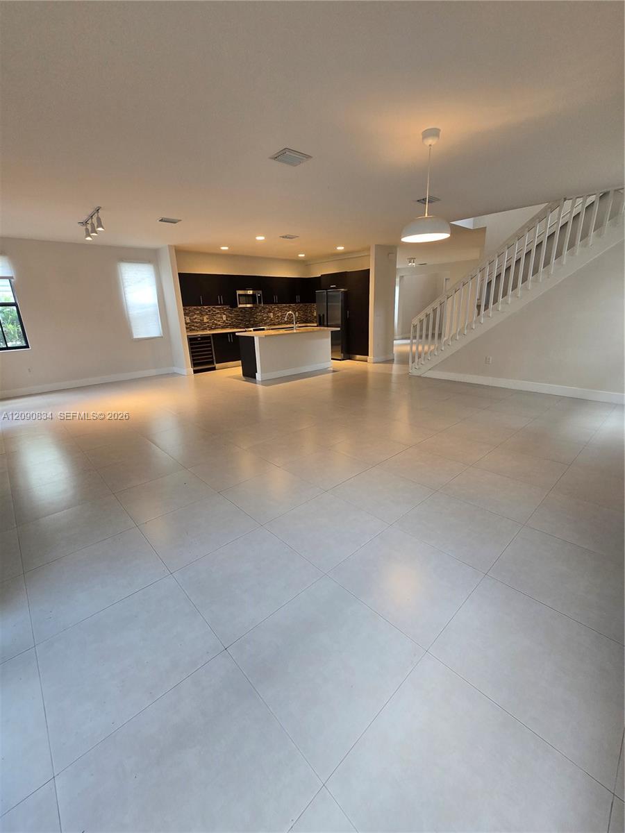 10433 NW 70th Lane