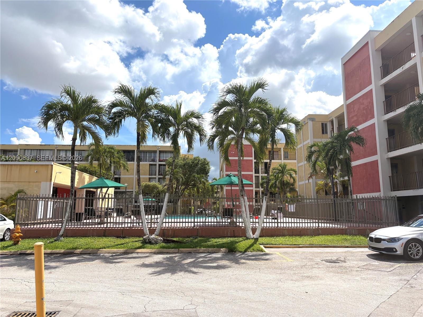 9270 Fontainebleau Boulevard